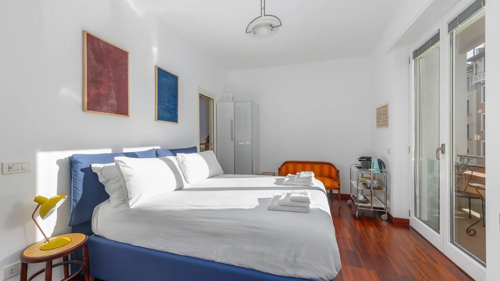 Suite Tra Citylife E Corso Vercelli, Milano 0*,