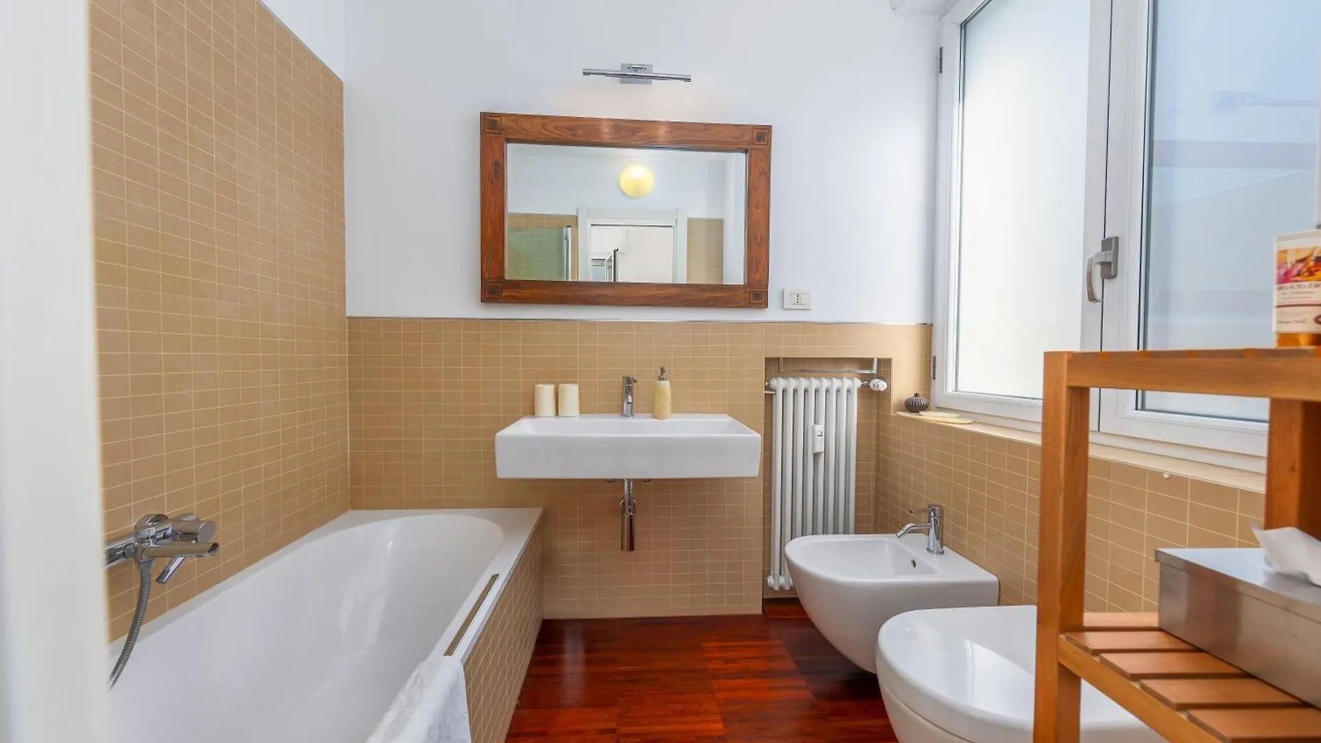 Apartment Suite Tra Citylife E Corso Vercelli, Milano Italien